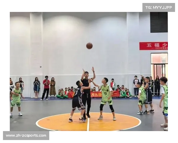 CBA球星走进乡村小学，捐赠篮球装备支持体育教育